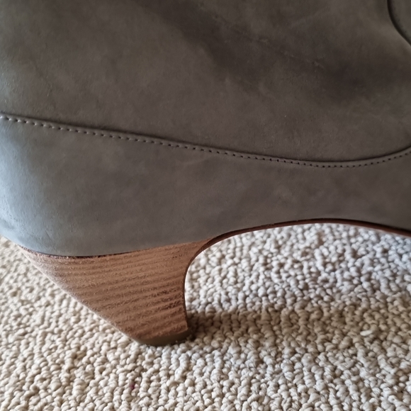 Light Grey Boots - Picture 3 of 6